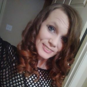 Meet your Posher, Hollie